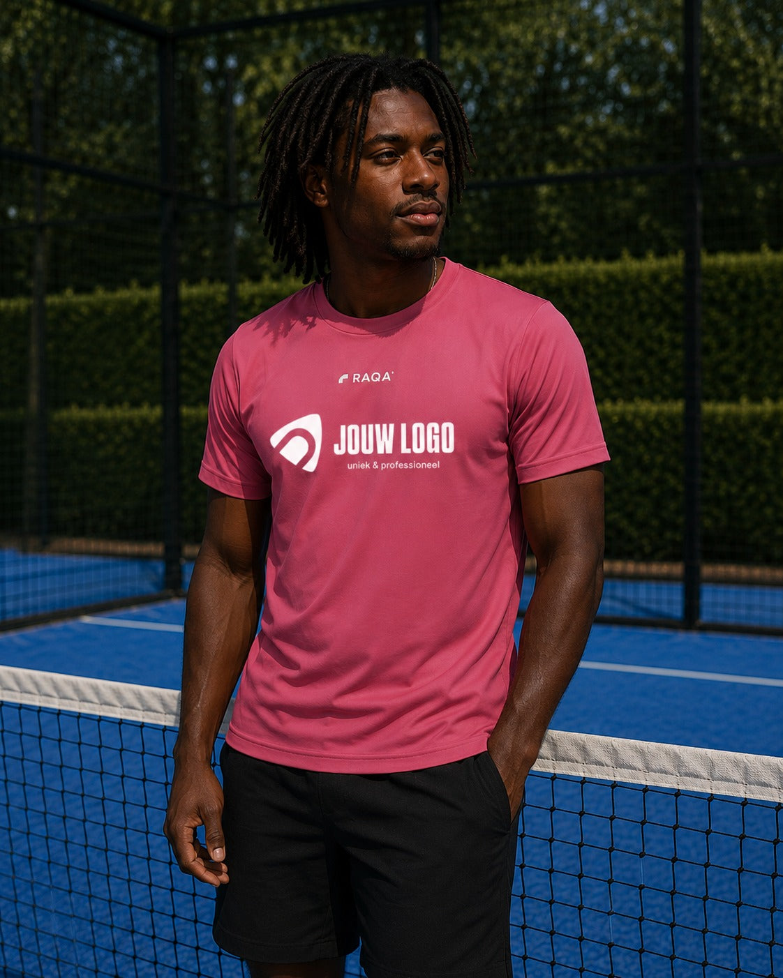 bedrijfsshirt met eigen logo in het roze