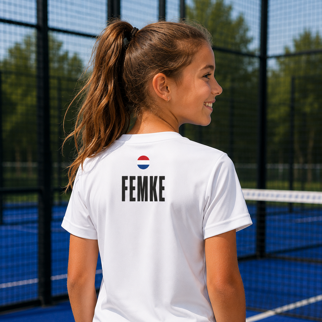 padel_tshirt_naam__bedrukking_wit_meisje